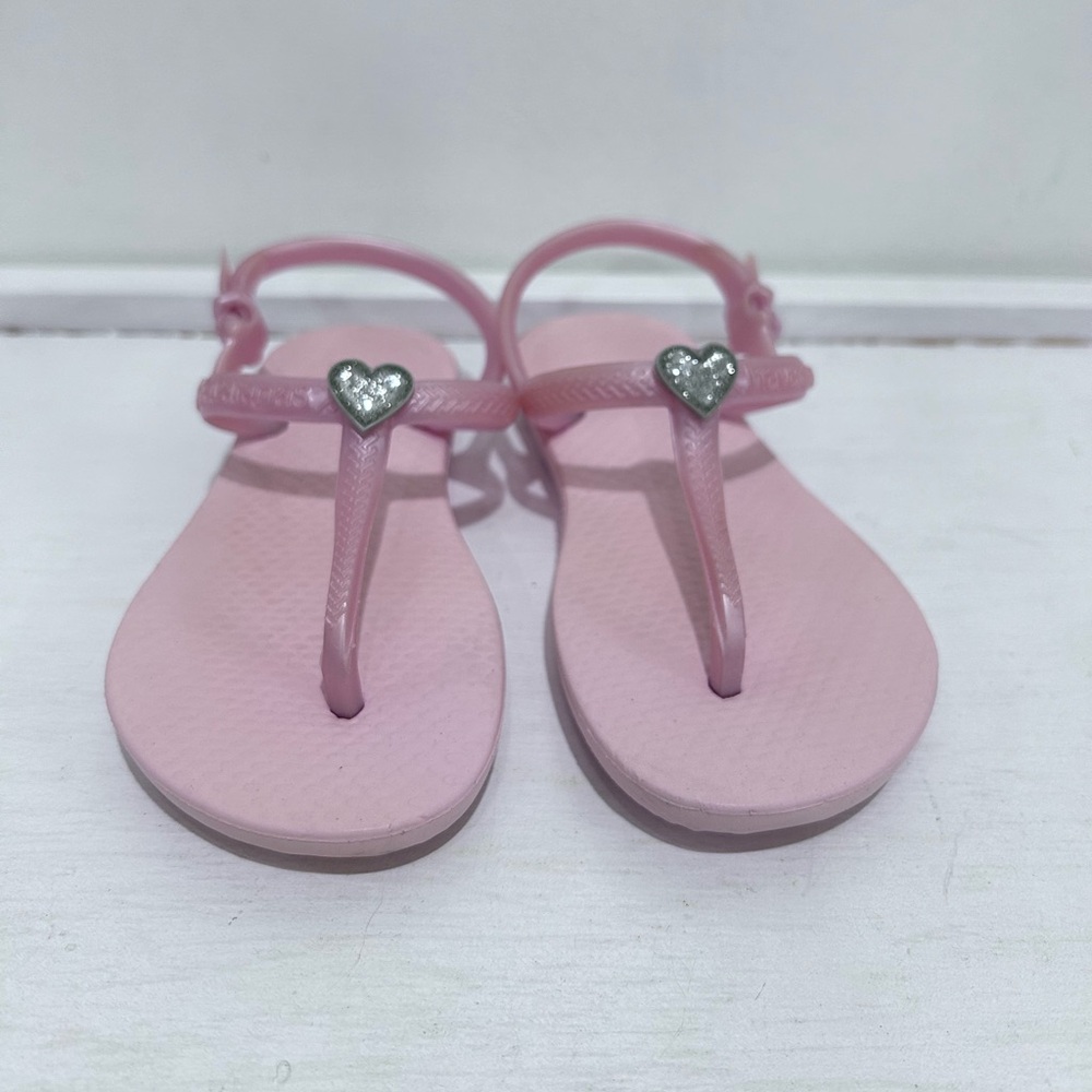 Havaianas Girl Toddler Pink‎ T-Strap Flip Flop Sandals with Heart Detail Size 6